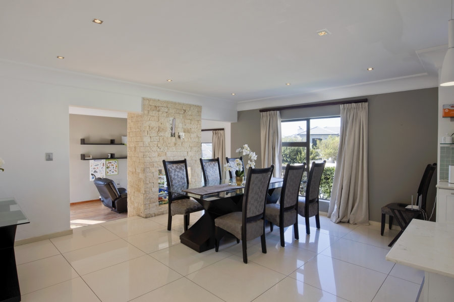 5 Bedroom Property for Sale in Big Bay Western Cape